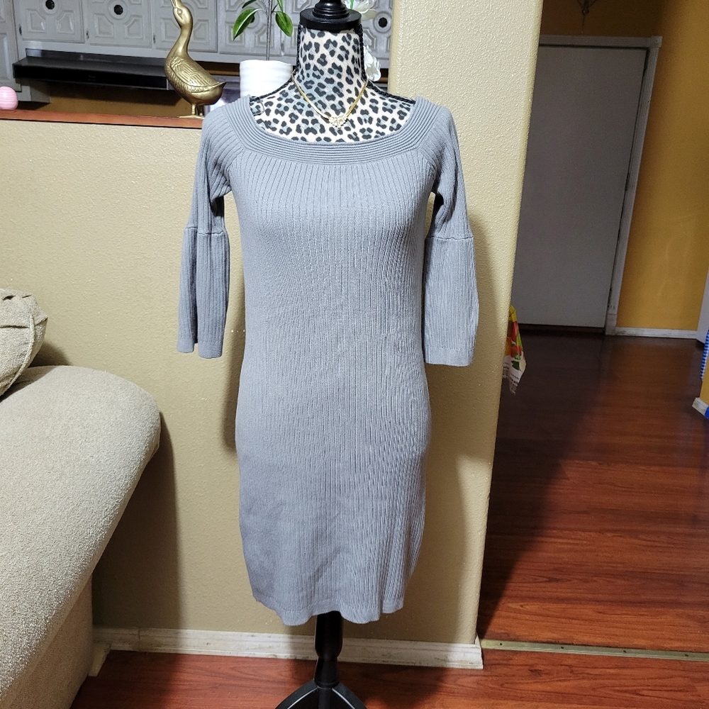 NWT BB Dakota Off-the-shoulder Sweater Dress Size Medium